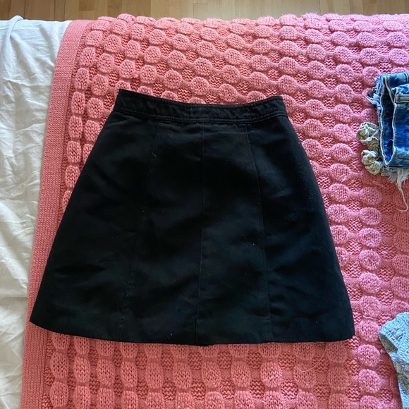 High rise button black H&M skirt - Picture 3 of 4
